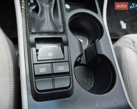 Сірий Хендай Туксон, об'ємом двигуна 2.4 л та пробігом 103 тис. км за 3100 $, фото 24 на Automoto.ua