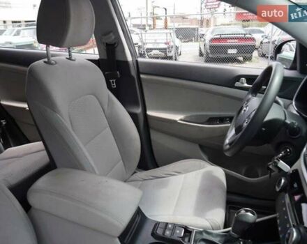 Сірий Хендай Туксон, об'ємом двигуна 2.4 л та пробігом 103 тис. км за 3100 $, фото 13 на Automoto.ua