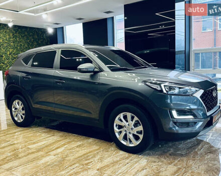 Серый Хендай Туксон, объемом двигателя 1.6 л и пробегом 147 тыс. км за 20500 $, фото 5 на Automoto.ua