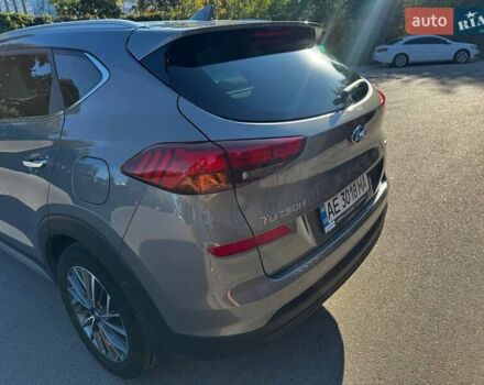 Серый Хендай Туксон, объемом двигателя 2 л и пробегом 34 тыс. км за 26000 $, фото 9 на Automoto.ua