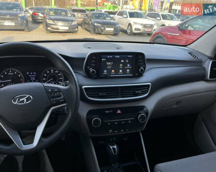 Сірий Хендай Туксон, об'ємом двигуна 0 л та пробігом 69 тис. км за 18350 $, фото 16 на Automoto.ua