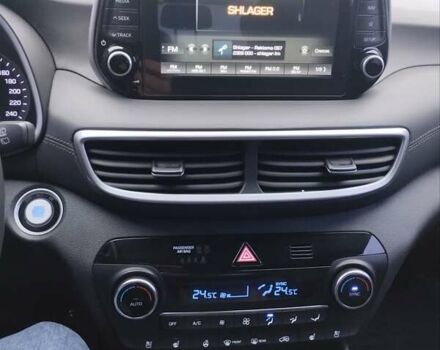 Сірий Хендай Туксон, об'ємом двигуна 2 л та пробігом 62 тис. км за 22800 $, фото 39 на Automoto.ua