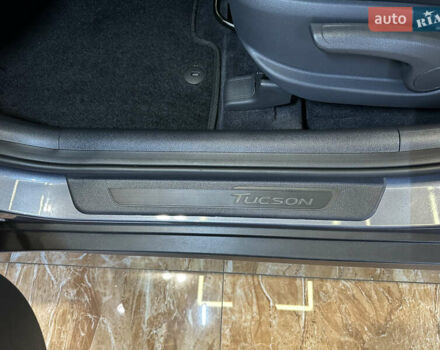 Серый Хендай Туксон, объемом двигателя 1.6 л и пробегом 147 тыс. км за 20500 $, фото 21 на Automoto.ua