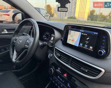 Серый Хендай Туксон, объемом двигателя 2 л и пробегом 130 тыс. км за 22700 $, фото 13 на Automoto.ua