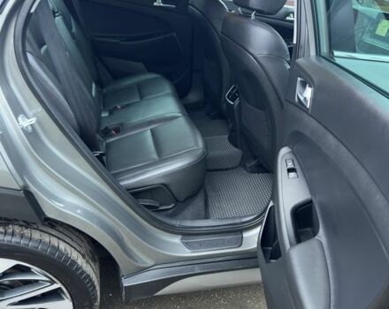 Сірий Хендай Туксон, об'ємом двигуна 2 л та пробігом 103 тис. км за 24700 $, фото 10 на Automoto.ua