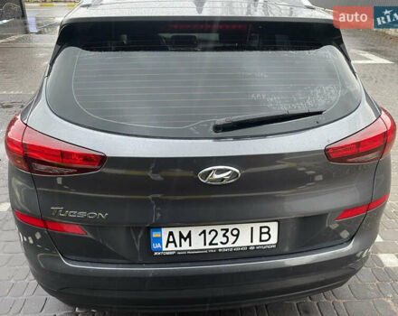 Серый Хендай Туксон, объемом двигателя 2 л и пробегом 140 тыс. км за 19700 $, фото 8 на Automoto.ua