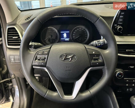 Серый Хендай Туксон, объемом двигателя 1.6 л и пробегом 147 тыс. км за 20500 $, фото 23 на Automoto.ua