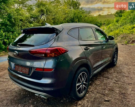 Серый Хендай Туксон, объемом двигателя 1.6 л и пробегом 110 тыс. км за 16999 $, фото 1 на Automoto.ua