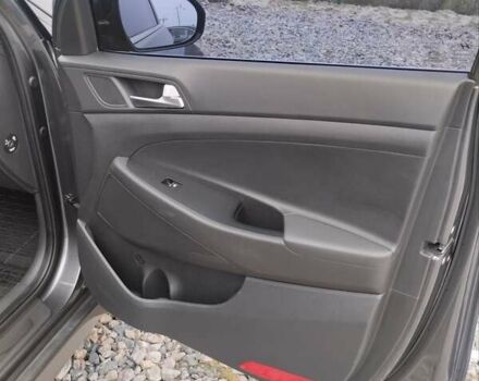 Сірий Хендай Туксон, об'ємом двигуна 2 л та пробігом 62 тис. км за 22800 $, фото 32 на Automoto.ua