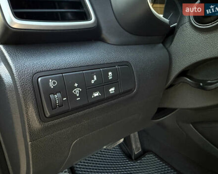 Серый Хендай Туксон, объемом двигателя 1.6 л и пробегом 214 тыс. км за 21000 $, фото 58 на Automoto.ua