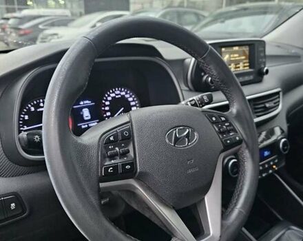 Сірий Хендай Туксон, об'ємом двигуна 2 л та пробігом 136 тис. км за 17300 $, фото 17 на Automoto.ua