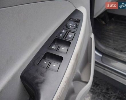 Сірий Хендай Туксон, об'ємом двигуна 2.4 л та пробігом 103 тис. км за 3100 $, фото 20 на Automoto.ua