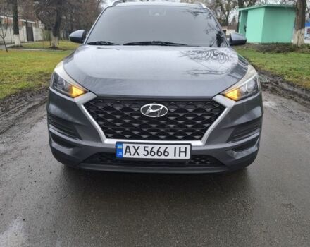 Серый Хендай Туксон, объемом двигателя 2 л и пробегом 180 тыс. км за 14899 $, фото 2 на Automoto.ua