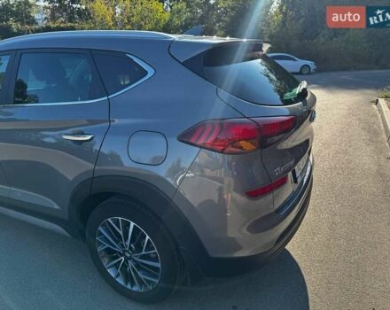 Серый Хендай Туксон, объемом двигателя 2 л и пробегом 34 тыс. км за 26000 $, фото 10 на Automoto.ua