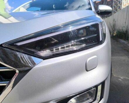 Сірий Хендай Туксон, об'ємом двигуна 2.4 л та пробігом 71 тис. км за 14000 $, фото 1 на Automoto.ua