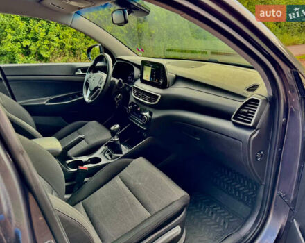 Серый Хендай Туксон, объемом двигателя 1.6 л и пробегом 110 тыс. км за 16999 $, фото 6 на Automoto.ua