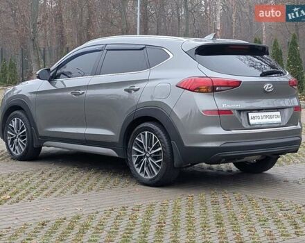 Серый Хендай Туксон, объемом двигателя 2 л и пробегом 204 тыс. км за 17500 $, фото 8 на Automoto.ua