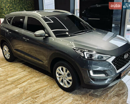 Серый Хендай Туксон, объемом двигателя 1.6 л и пробегом 147 тыс. км за 20500 $, фото 4 на Automoto.ua