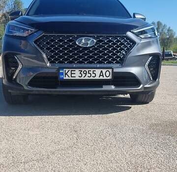 Серый Хендай Туксон, объемом двигателя 2.4 л и пробегом 60 тыс. км за 23500 $, фото 3 на Automoto.ua