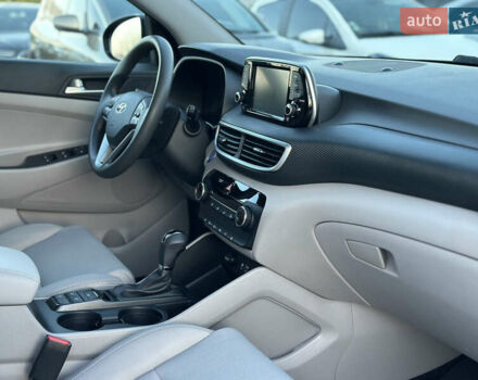 Хендай Туксон 2019 в Ивано-Франковске на Automoto.ua Серый Хендай Туксон, объемом двигателя 2 л и пробегом 86 тыс. км за 17500 $, фото 31 на Automoto.ua