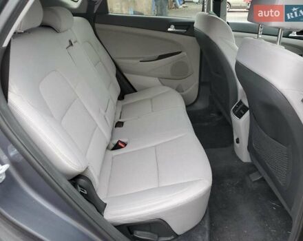 Сірий Хендай Туксон, об'ємом двигуна 2.4 л та пробігом 56 тис. км за 2600 $, фото 10 на Automoto.ua