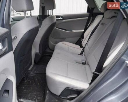 Сірий Хендай Туксон, об'ємом двигуна 2.4 л та пробігом 103 тис. км за 3100 $, фото 18 на Automoto.ua