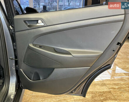 Серый Хендай Туксон, объемом двигателя 1.6 л и пробегом 147 тыс. км за 20500 $, фото 38 на Automoto.ua