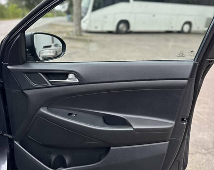 Сірий Хендай Туксон, об'ємом двигуна 2 л та пробігом 58 тис. км за 21800 $, фото 39 на Automoto.ua