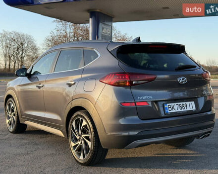 Серый Хендай Туксон, объемом двигателя 1.6 л и пробегом 214 тыс. км за 21000 $, фото 10 на Automoto.ua