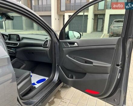 Сірий Хендай Туксон, об'ємом двигуна 2 л та пробігом 124 тис. км за 16480 $, фото 20 на Automoto.ua