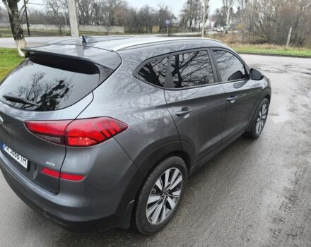 Серый Хендай Туксон, объемом двигателя 2 л и пробегом 180 тыс. км за 14899 $, фото 5 на Automoto.ua