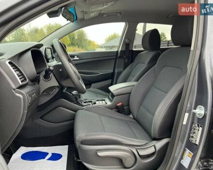 Сірий Хендай Туксон, об'ємом двигуна 2 л та пробігом 124 тис. км за 16480 $, фото 10 на Automoto.ua