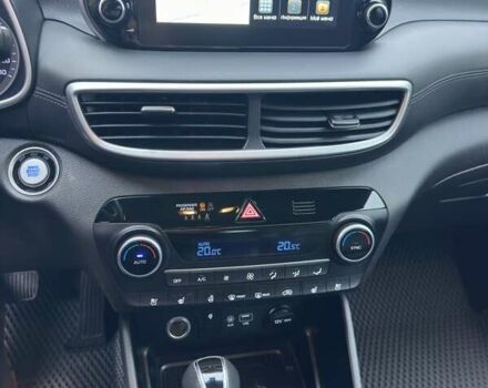 Сірий Хендай Туксон, об'ємом двигуна 2 л та пробігом 103 тис. км за 24700 $, фото 6 на Automoto.ua