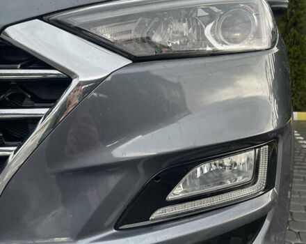 Серый Хендай Туксон, объемом двигателя 2 л и пробегом 140 тыс. км за 19700 $, фото 4 на Automoto.ua