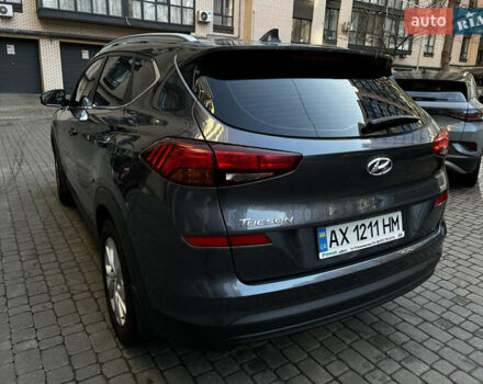 Сірий Хендай Туксон, об'ємом двигуна 2 л та пробігом 97 тис. км за 22000 $, фото 2 на Automoto.ua