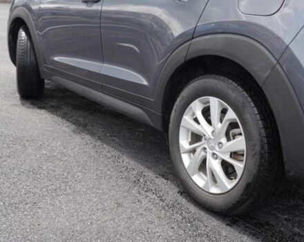 Серый Хендай Туксон, объемом двигателя 2 л и пробегом 149 тыс. км за 15000 $, фото 8 на Automoto.ua