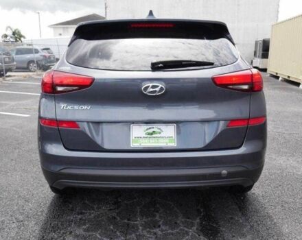 Серый Хендай Туксон, объемом двигателя 2 л и пробегом 149 тыс. км за 15000 $, фото 5 на Automoto.ua