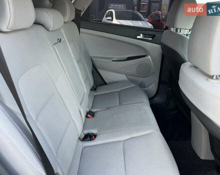 Сірий Хендай Туксон, об'ємом двигуна 0 л та пробігом 69 тис. км за 18350 $, фото 23 на Automoto.ua