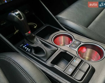 Серый Хендай Туксон, объемом двигателя 2 л и пробегом 97 тыс. км за 21888 $, фото 21 на Automoto.ua