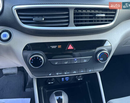 Хендай Туксон 2019 в Ивано-Франковске на Automoto.ua Серый Хендай Туксон, объемом двигателя 2 л и пробегом 86 тыс. км за 17500 $, фото 40 на Automoto.ua