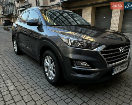 Сірий Хендай Туксон, об'ємом двигуна 2 л та пробігом 97 тис. км за 22000 $, фото 4 на Automoto.ua