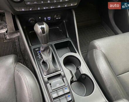 Серый Хендай Туксон, объемом двигателя 2 л и пробегом 73 тыс. км за 22400 $, фото 24 на Automoto.ua