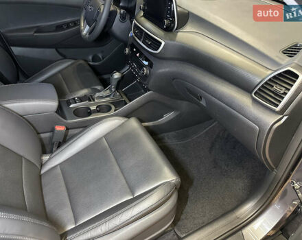 Серый Хендай Туксон, объемом двигателя 1.6 л и пробегом 147 тыс. км за 20500 $, фото 43 на Automoto.ua