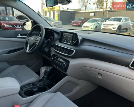 Сірий Хендай Туксон, об'ємом двигуна 0 л та пробігом 69 тис. км за 18350 $, фото 24 на Automoto.ua