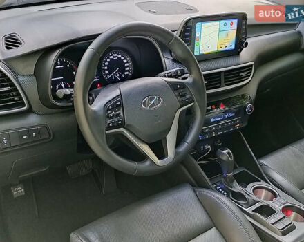 Серый Хендай Туксон, объемом двигателя 2 л и пробегом 97 тыс. км за 21888 $, фото 12 на Automoto.ua