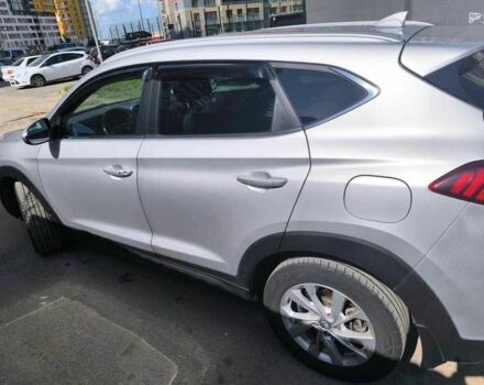 Сірий Хендай Туксон, об'ємом двигуна 2.4 л та пробігом 71 тис. км за 14000 $, фото 5 на Automoto.ua