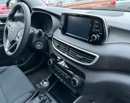 Серый Хендай Туксон, объемом двигателя 2 л и пробегом 118 тыс. км за 16900 $, фото 30 на Automoto.ua