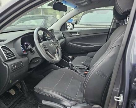 Сірий Хендай Туксон, об'ємом двигуна 2 л та пробігом 136 тис. км за 17300 $, фото 20 на Automoto.ua