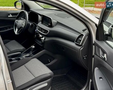 Серый Хендай Туксон, объемом двигателя 2 л и пробегом 32 тыс. км за 22800 $, фото 38 на Automoto.ua