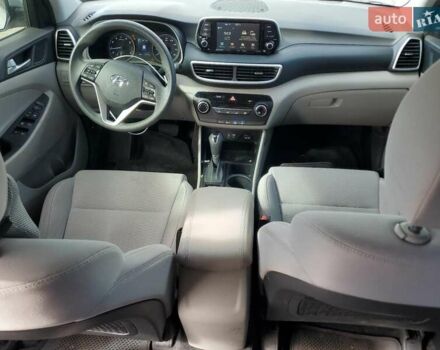 Серый Хендай Туксон, объемом двигателя 0 л и пробегом 92 тыс. км за 5300 $, фото 7 на Automoto.ua